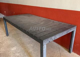 طاولة حديقة كبيرة من الحديد مع 6 كراسي