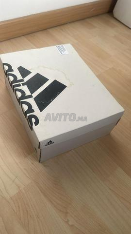 حذاء ADIDAS أصلي في علبته الأصلية