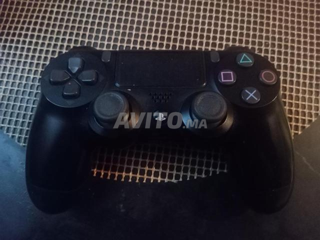 وحدة تحكم بلاي ستيشن 4