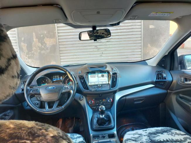 ford kuga en très bon état 