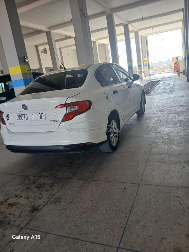 سيارة فياط تيبو بيضاء