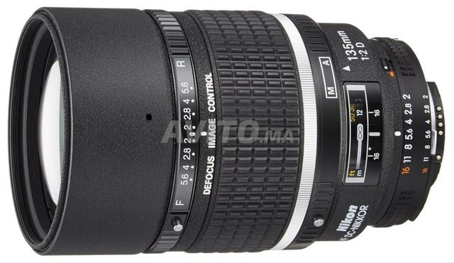 عدسة نيكون AF DC Nikkor 135 mm f/2D