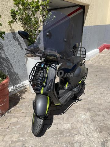 Vespa Sprint 50cc – Importée – Très bon état