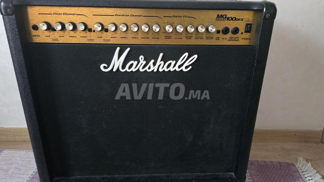 مضخم جيتار مارشال MG100DFX مع تأثيرات مدمجة