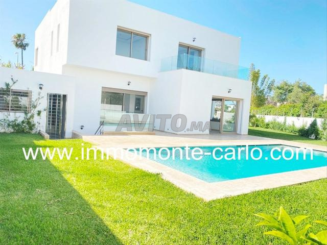 Villa d’architecte neuve avec piscine à Hay Riad