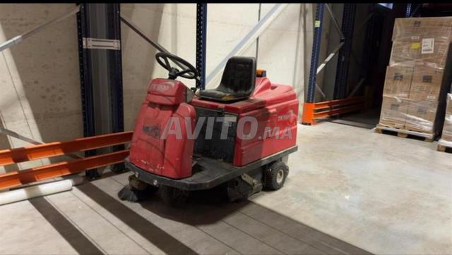 مكنسة للبيع