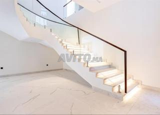 فيلا عصرية للإيجار عين الدياب