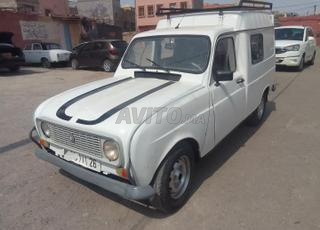 Renault R4 مشروع قهوة متنقلة