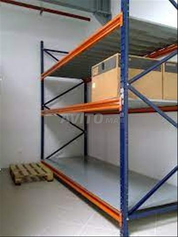 أرفف نصف ثقيلة صناعية - صلبة ، قابلة للتعديل