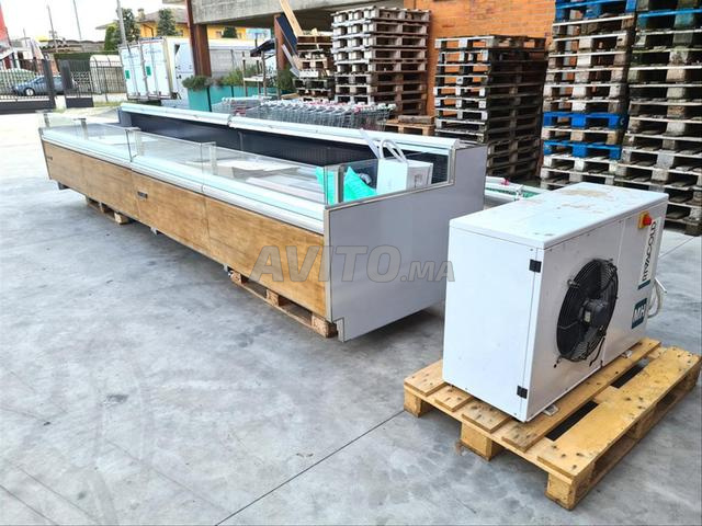 ثلاجة عرض ذاتية الخدمة مستعملة