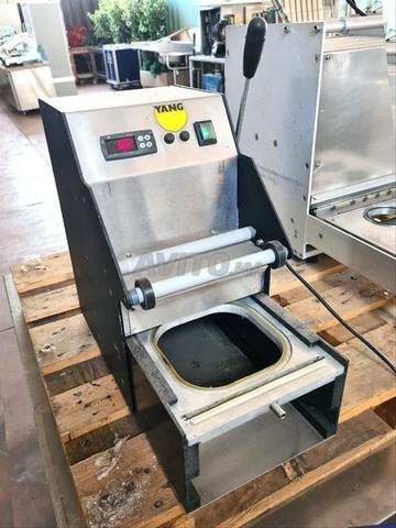 ماكينة غلق حرارية مستعملة ذات صينية واحدة