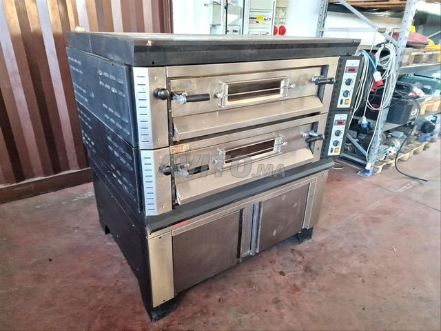 فرن بيتزا مزدوج مع قاعدة مستعملة