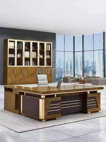 مكتب عالي الجودة مستورد بتصميم راقي