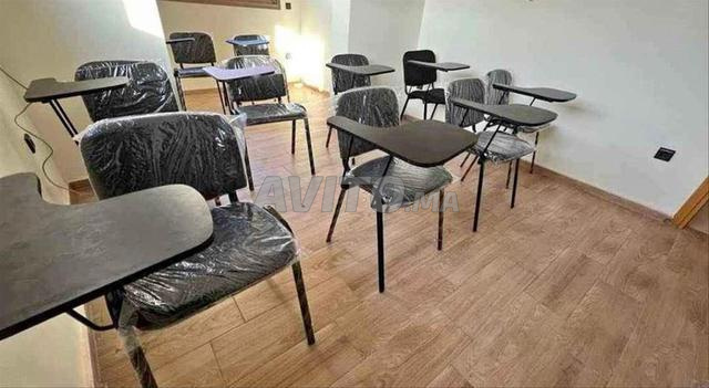 📢 كراسي مدرسية تجمع بين القوة والبساطة