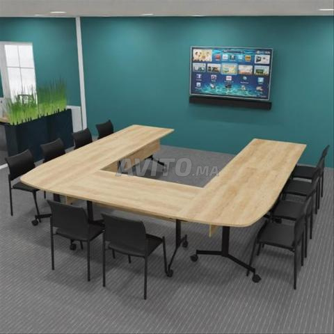 طاولات اجتماعات أثمنة مناسبة - جودة وأناقة