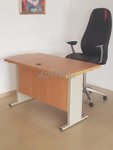 طاولة كمبيوتر احترافية - عملية