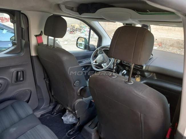 Voiture Opel combo 01/ 2022