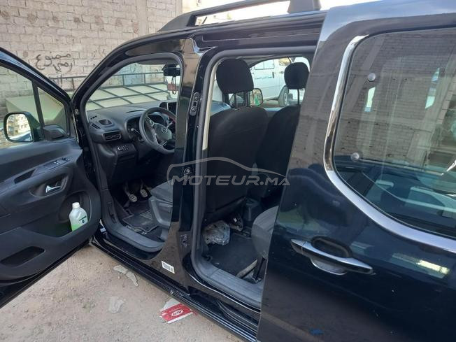Voiture Opel combo 01/ 2022