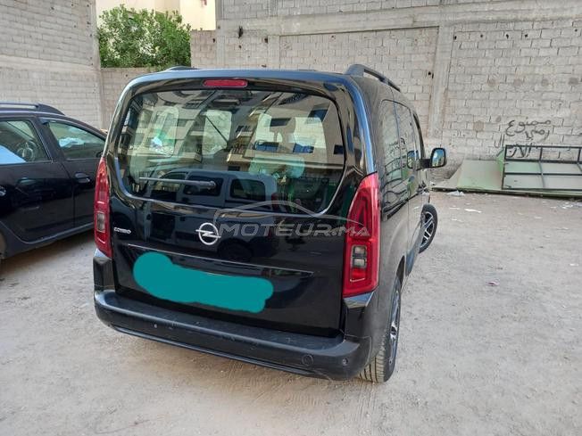 Voiture Opel combo 01/ 2022