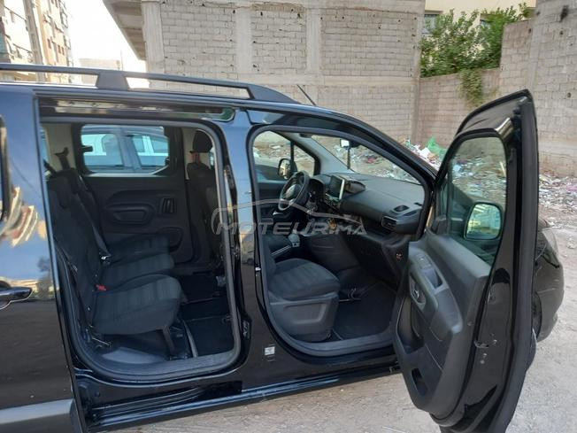 Voiture Opel combo 01/ 2022