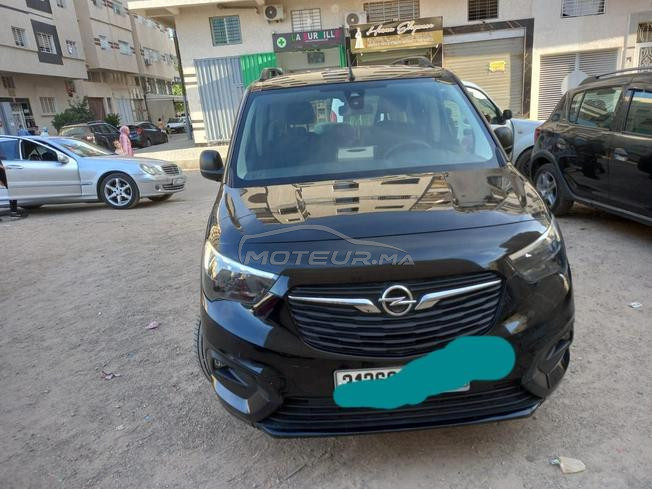 Voiture Opel combo 01/ 2022