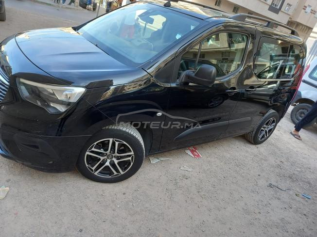 Voiture Opel combo 01/ 2022