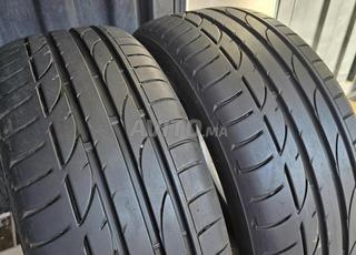 2 pneus 225.40.19 comme neuf