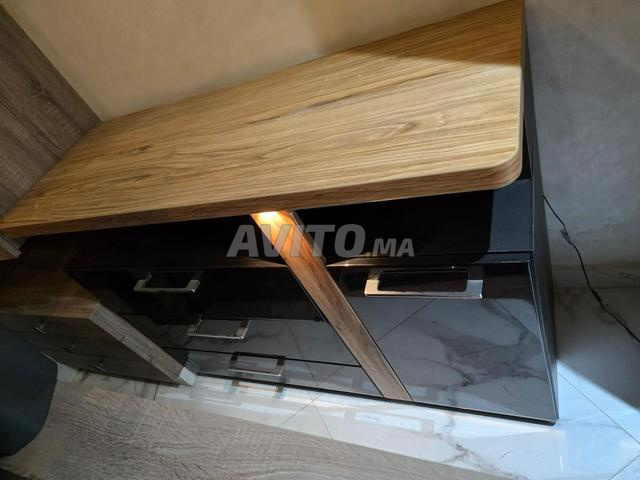 بوفيه خزانة تخزين KITEA لامع خشب LED