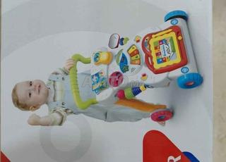 Jouet et trotteur pour enfants