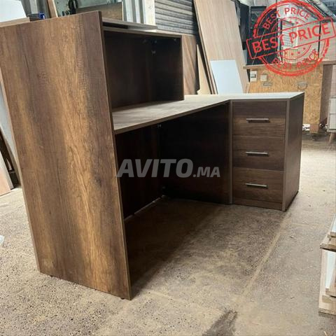 منضدة استقبال مع صندوق بسعر جيد