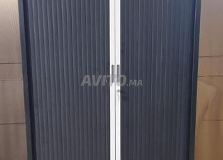 Armoire a rideaux - rangement pratique