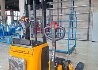 Gerbeur Électrique à Conducteur Porté – QES15E-P