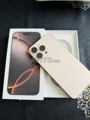 iPhone 16 Pro Max en bon état général - 2