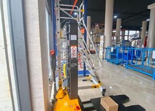 Gerbeur Électrique Auto-Élévateur – SES12