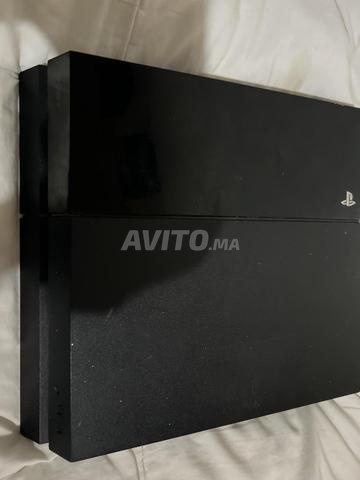 بلاي ستيشن 4 للبيع