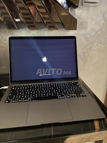 Macbook M1 2020 13 POUCE QUASI NEUF