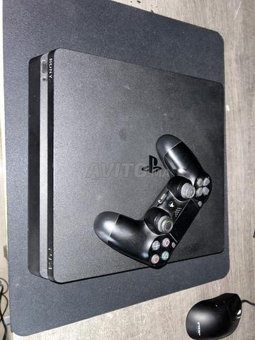 جهاز PS4 slim مع وحدة تحكم