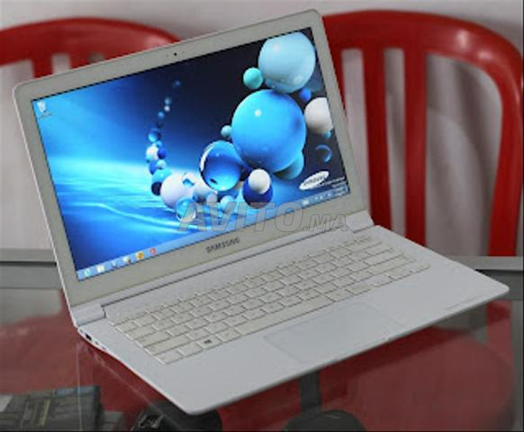 Samsung Slime Disc 256 SSD Écran 13