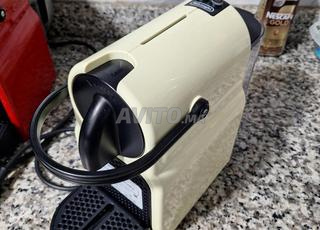 Machine à café Nespresso Essenza Mini DeLonghi