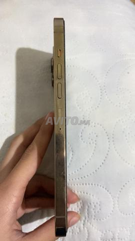 آيفون أصلي - حالة جيدة جدا