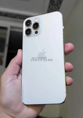 iphone 12 pro max Gold