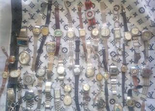 ساعة عتيقة ميكانيكية