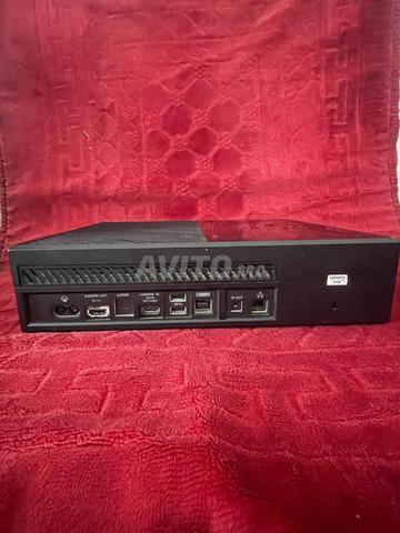 إكس بوكس وان مع وحدة تحكم