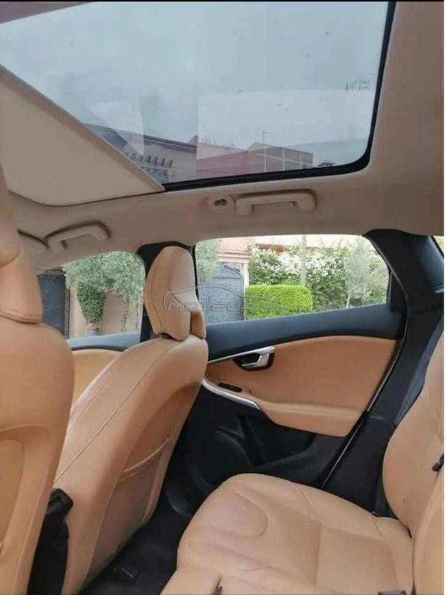 Volvo V40 Diesel Automatique 2019 à Nador