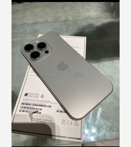 ايفون 15 برو 256 جيجا