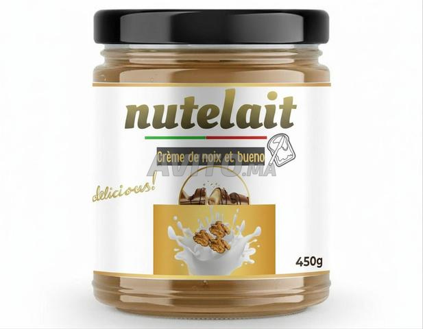 Pâte à tartiner. Mélange de Noix et bueno.