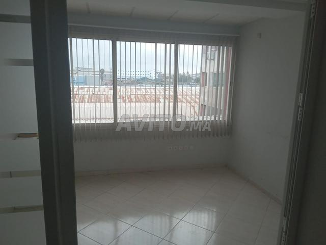 Bureau 50 m² à Bd Mly Slimane Roches Noires