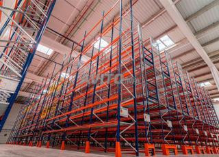 رفوف تخزين ثقيلة