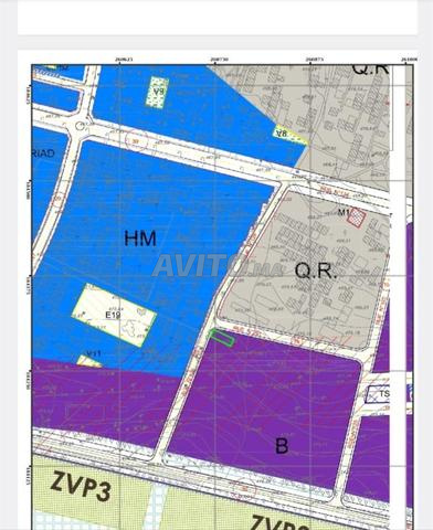 بقعة أرضية محفظة مساحتها 300 متر