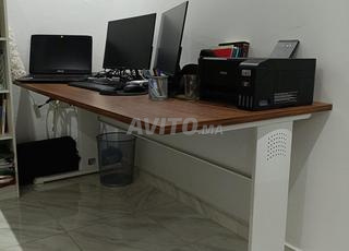 Bureau de très bonne qualité